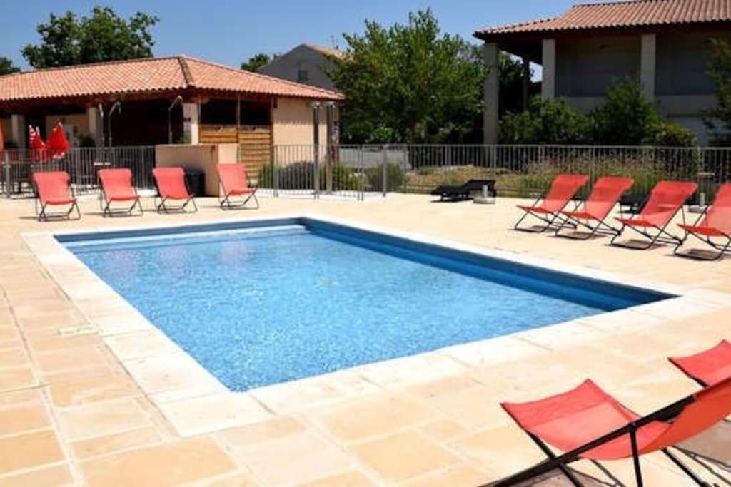 Le Soleil D Eugenie Appartement Dans Residence Avec Piscine Commune Pres De Carcassonne Olonzac Exterior foto